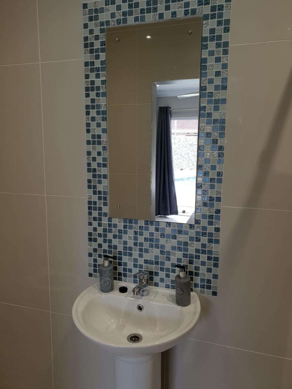 Reef View Bnb East London Luaran gambar