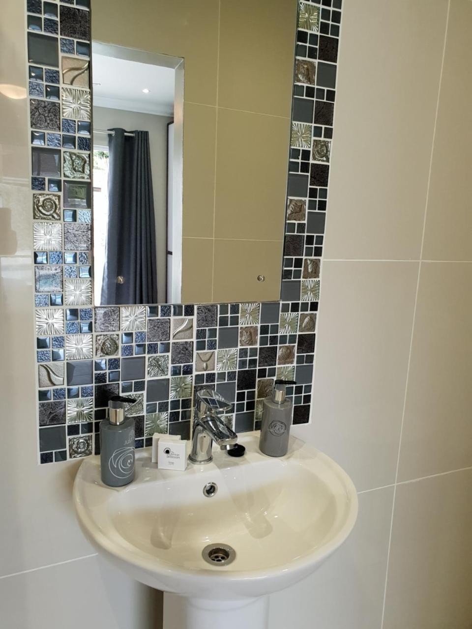 Reef View Bnb East London Luaran gambar